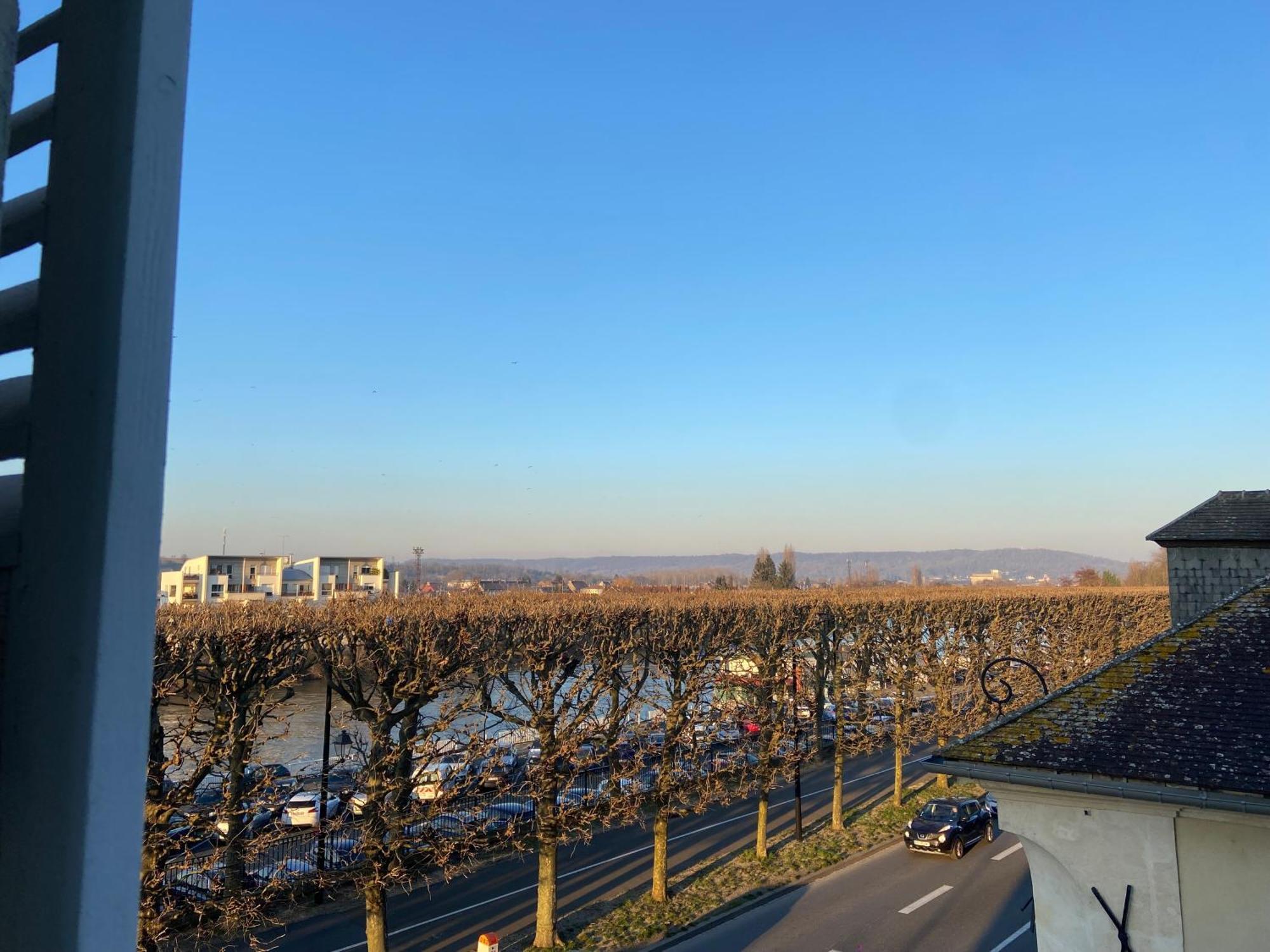 Charmant Appartement Dans Le Centre Ville, A 2 Minutes Du Palais Compiegne Ngoại thất bức ảnh